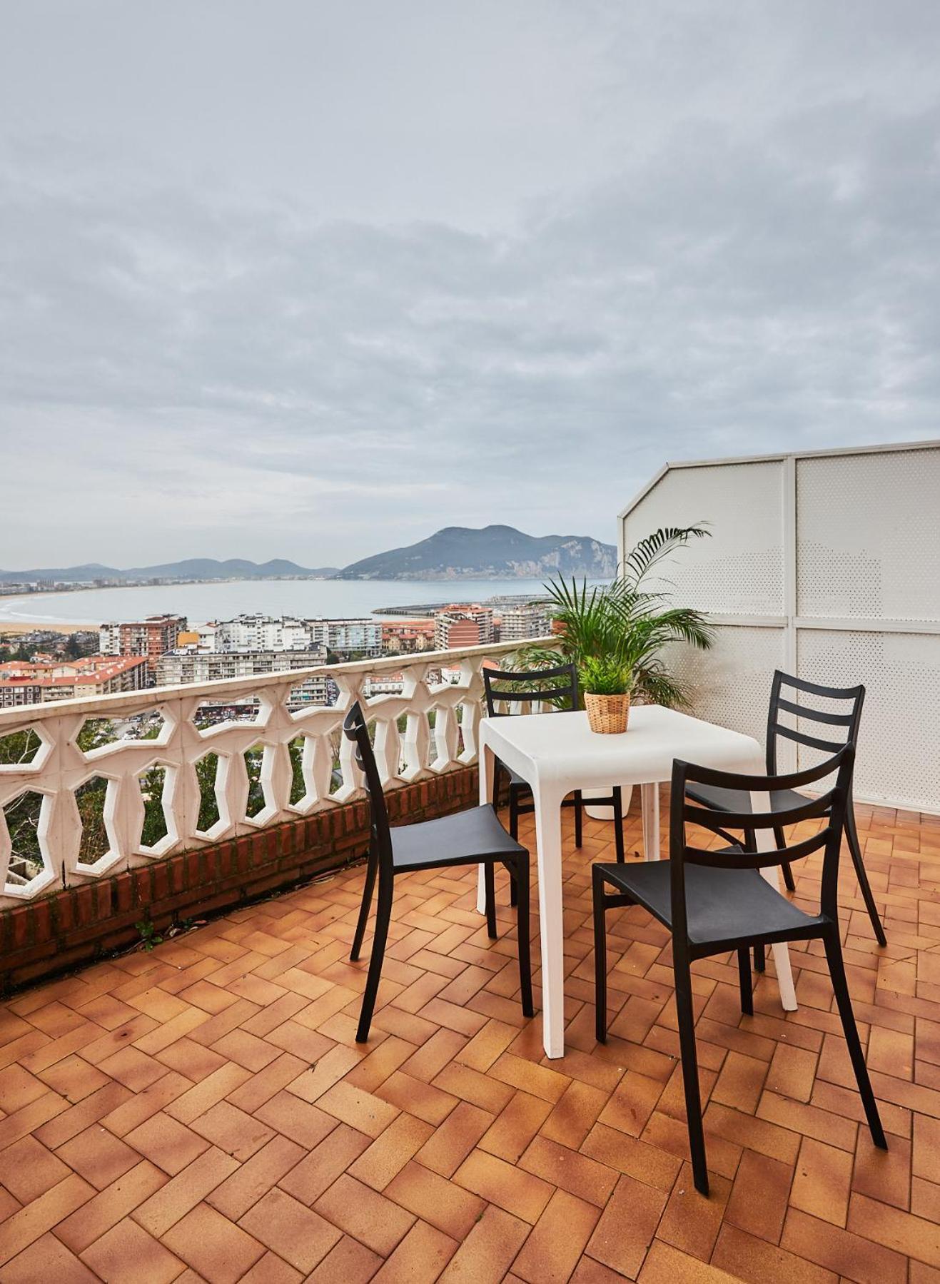 Hotel Restaurante Risco 라레도 외부 사진